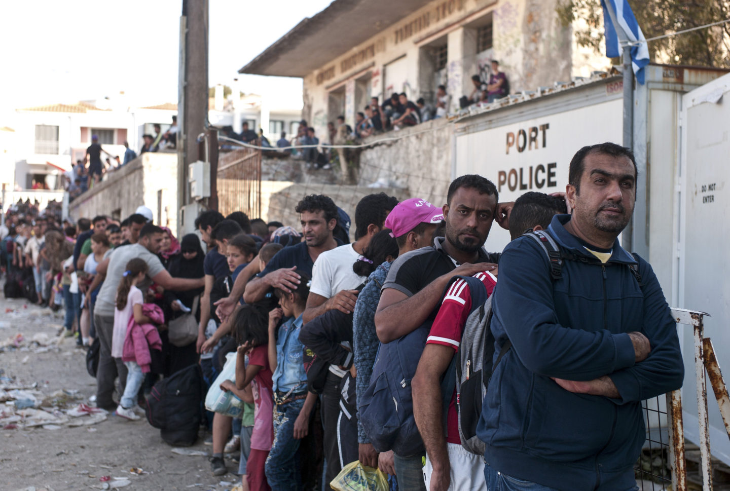 Jak Grecy zamykają uchodźców