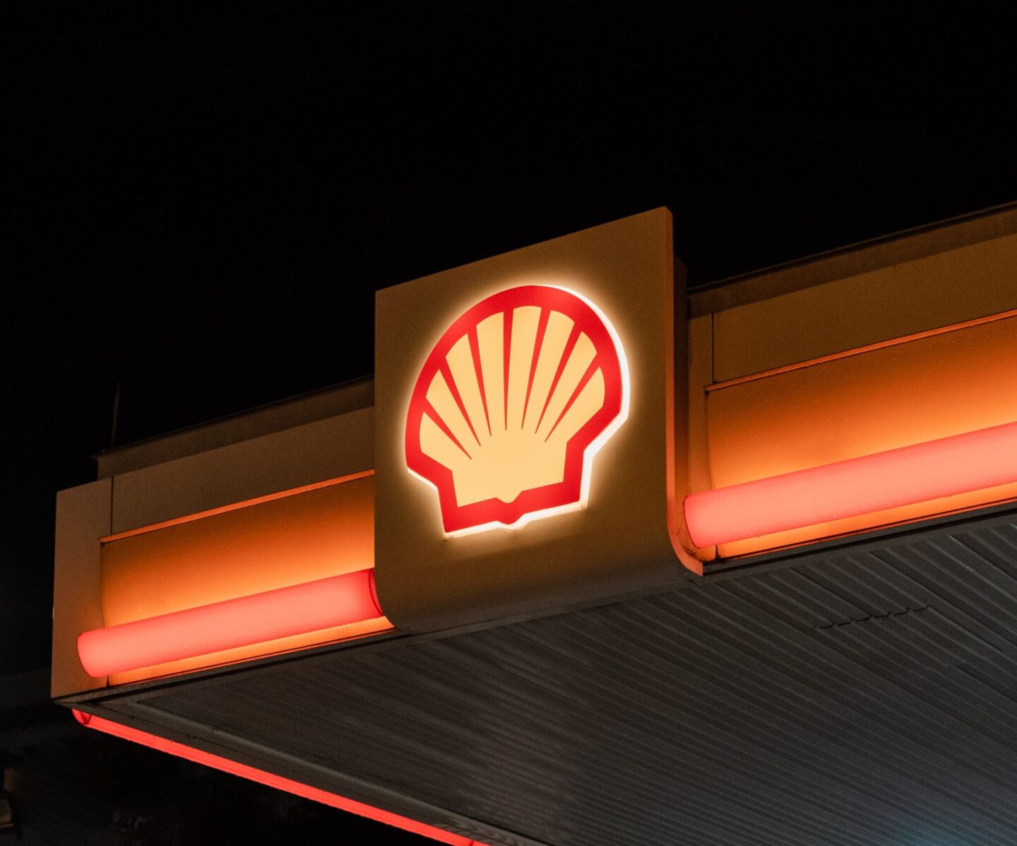 BP, Shell i Exxon Mobil zakończyły współpracę z rosyjskimi firmami. Niemcy niekoniecznie