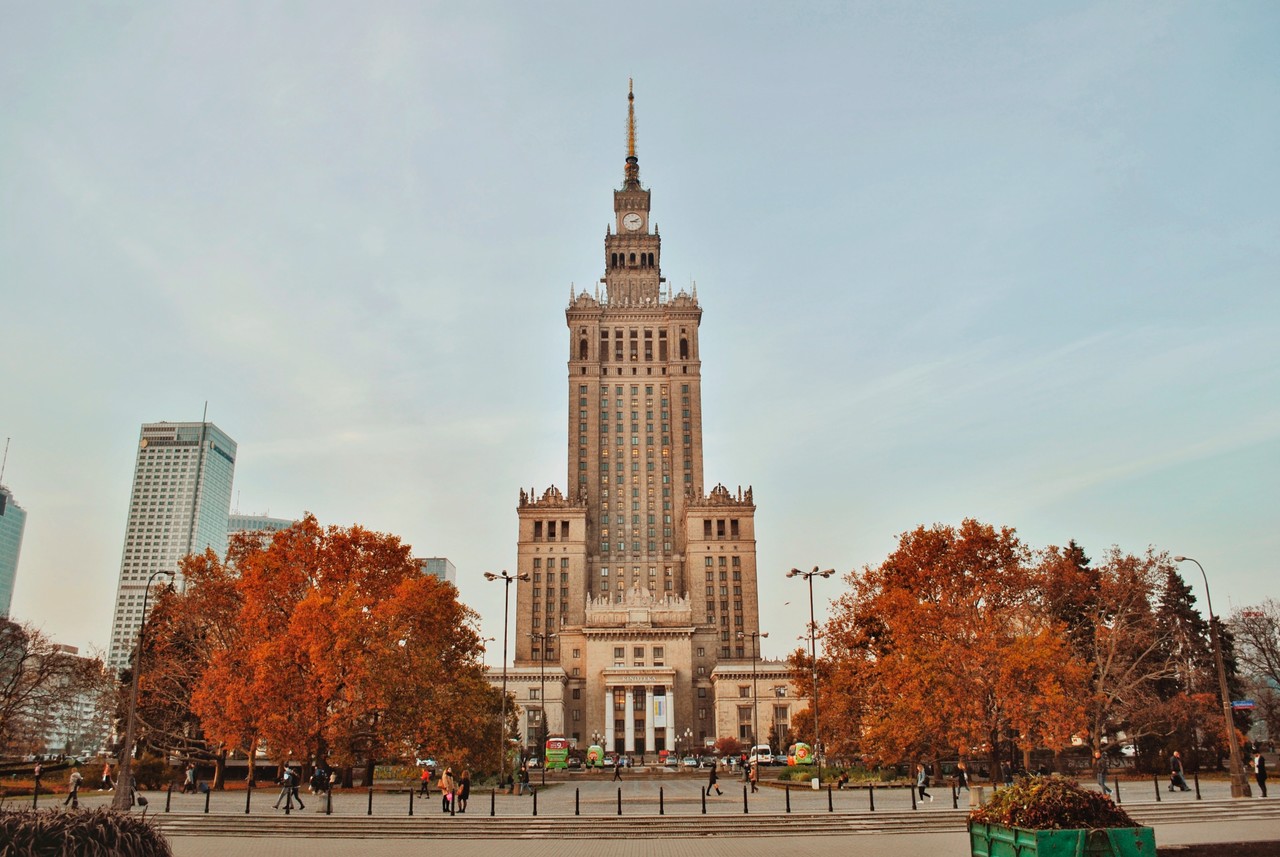 Warszawa jest już metropolią. Dalszy wzrost jej populacji nie ma większego sensu