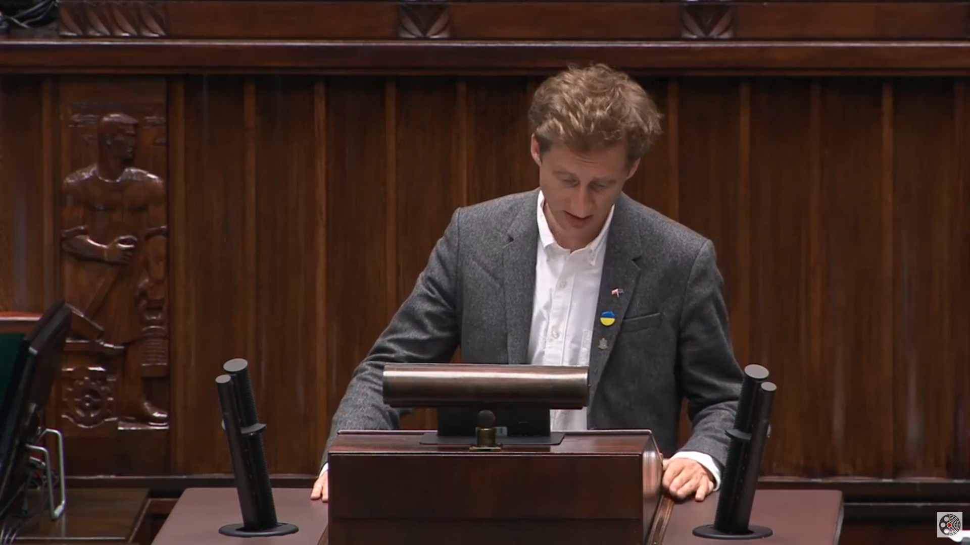 Franek Sterczewski in the hands of the Israeli services. The Polish state has a work  to aid  him