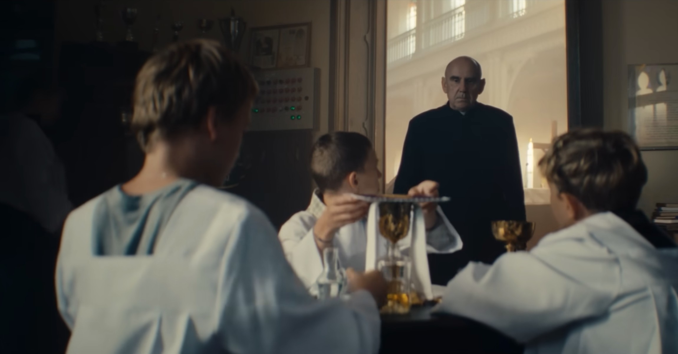 "Ministrants" is simply a little  depressing "Clergy". Why must boredom blow in Polish cinema?